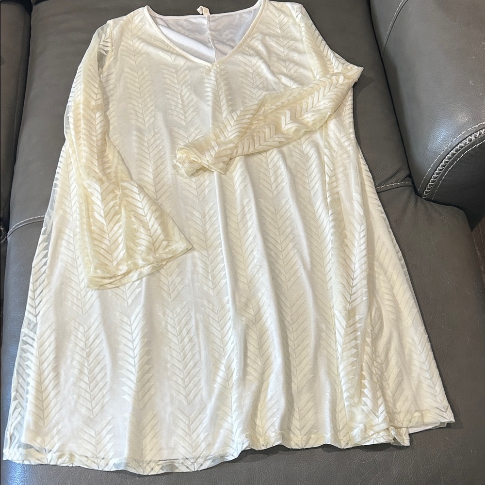 Pink Blush Elegant Lace Cream Dress. Size 2XL.